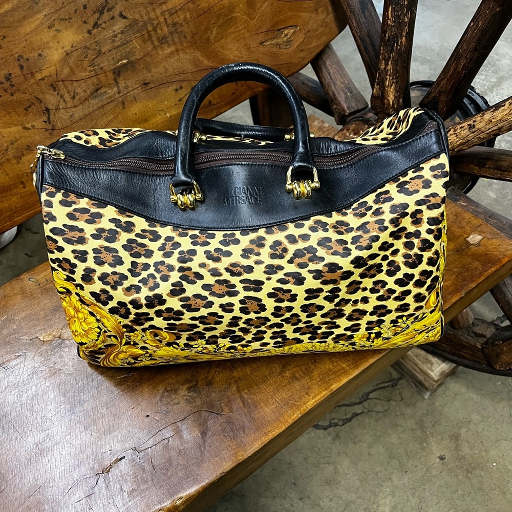 Gianni Versace Leopard Print Handbag with Black Accents - Picture 5 of 15